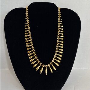 PREMIER DESIGNS NECKLACE